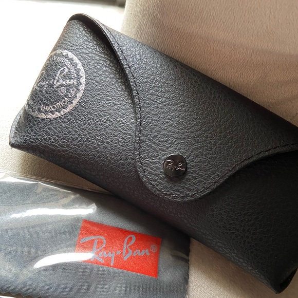 Ray-Ban Accessories - Ray Ban Sunglasses case